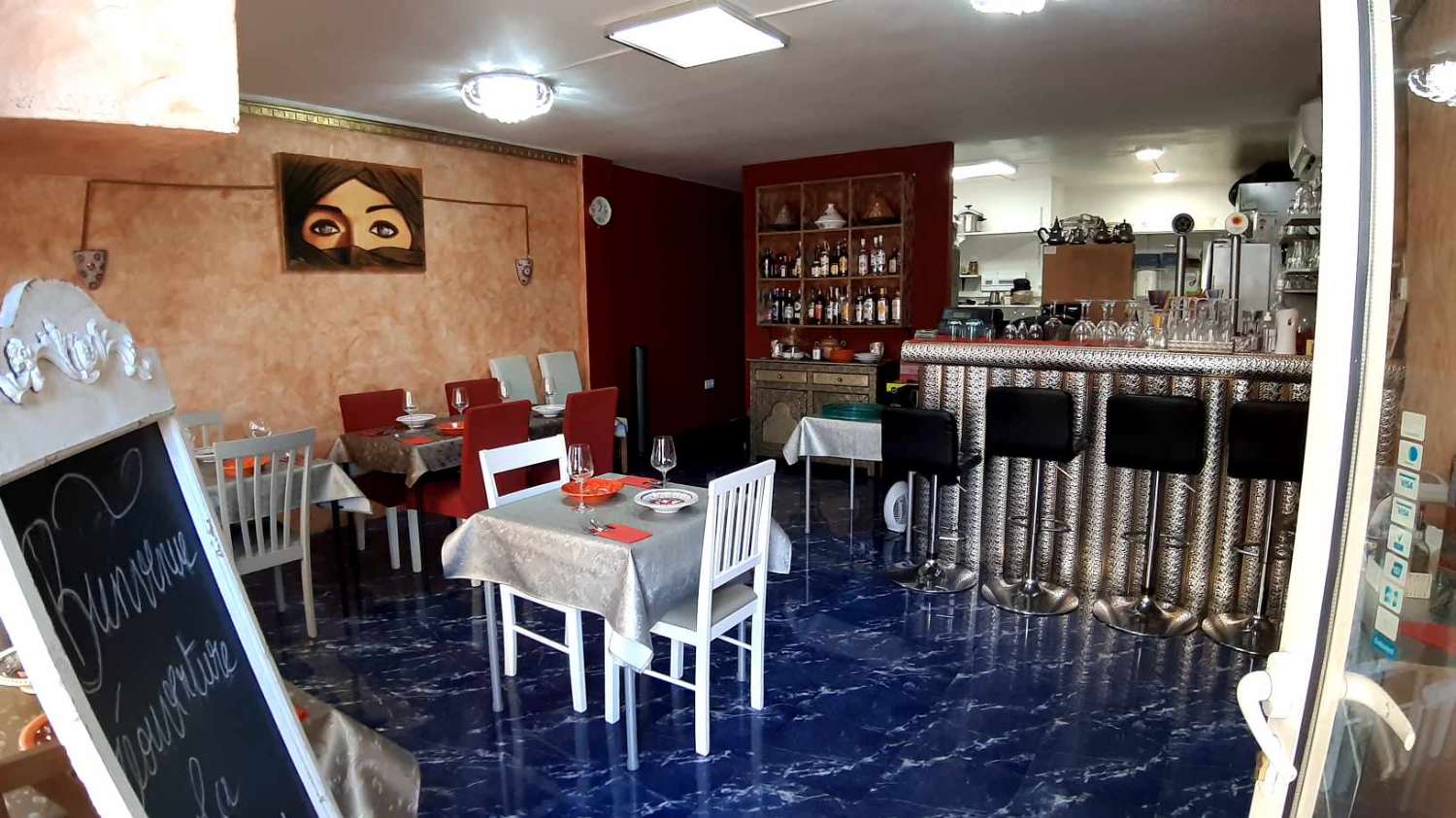 GUTE ANGEBOT Restaurant mit Terrasse in Torrevieja (Transfer)..