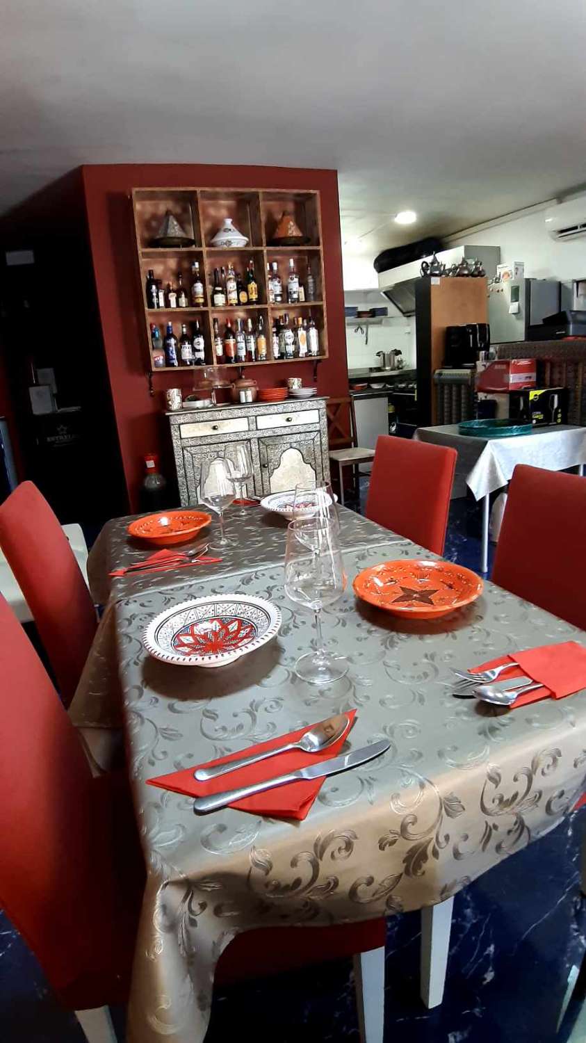 Restaurant amb terrassa a Torrevieja (Traspaso)