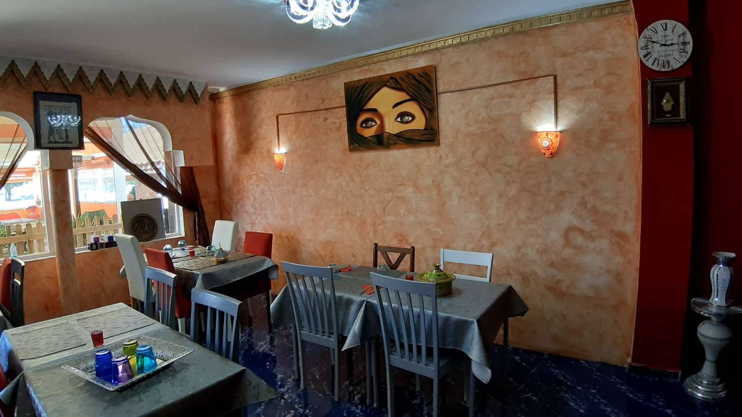 GOOD DEAL Restaurant with terrace in Torrevieja (Transfer)..