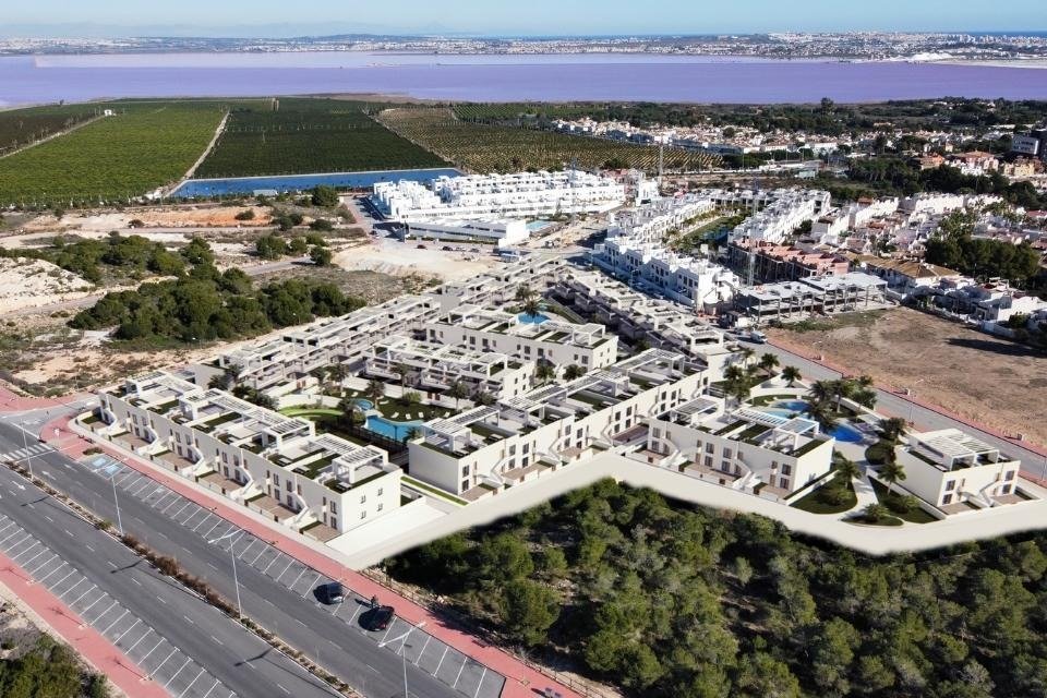 Gloednieuwe bungalows met 2 slaapkamers en zwembad in Torrevieja (Los Balcones)