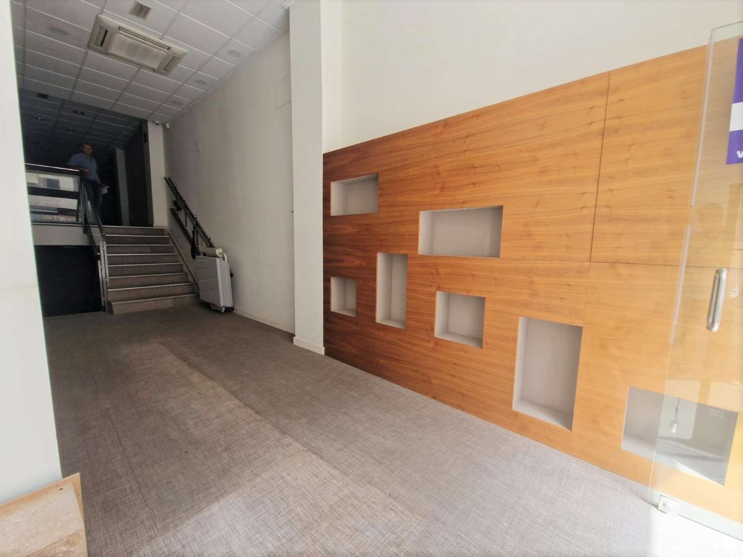 Superb commercial premises in Guardamar Del Segura