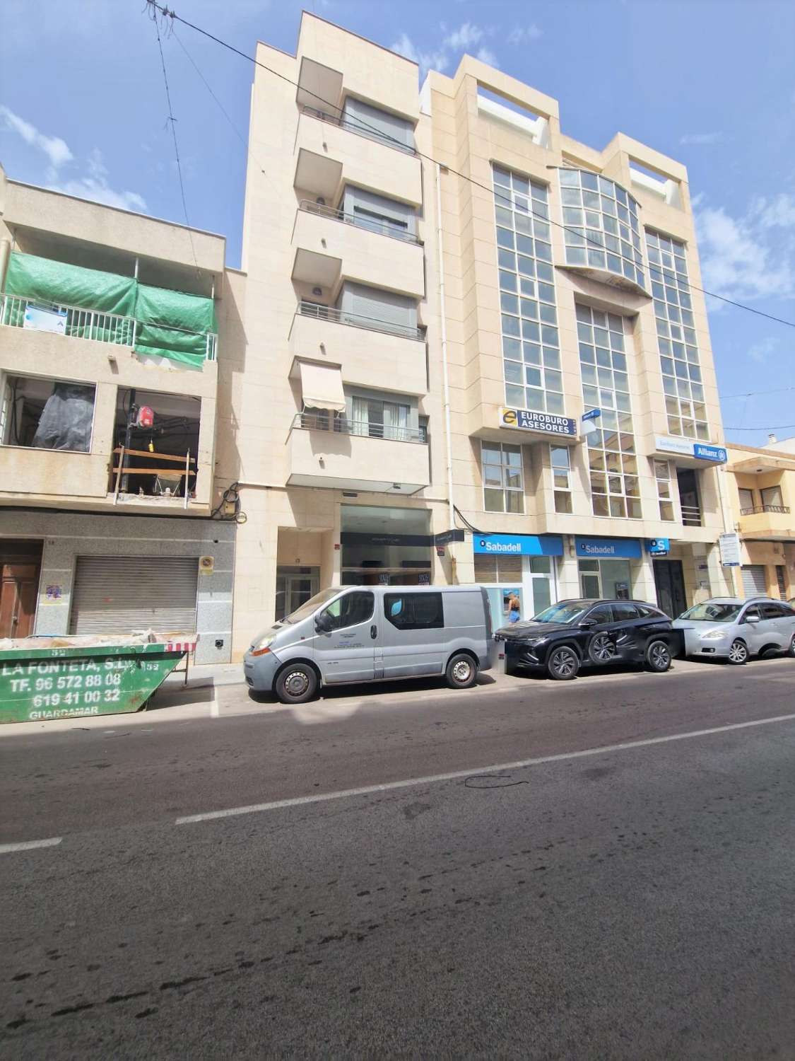 Superb commercial premises in Guardamar Del Segura