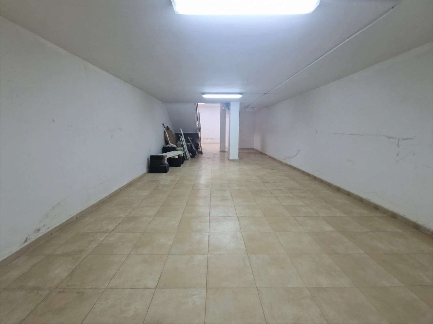 Superb commercial premises in Guardamar Del Segura