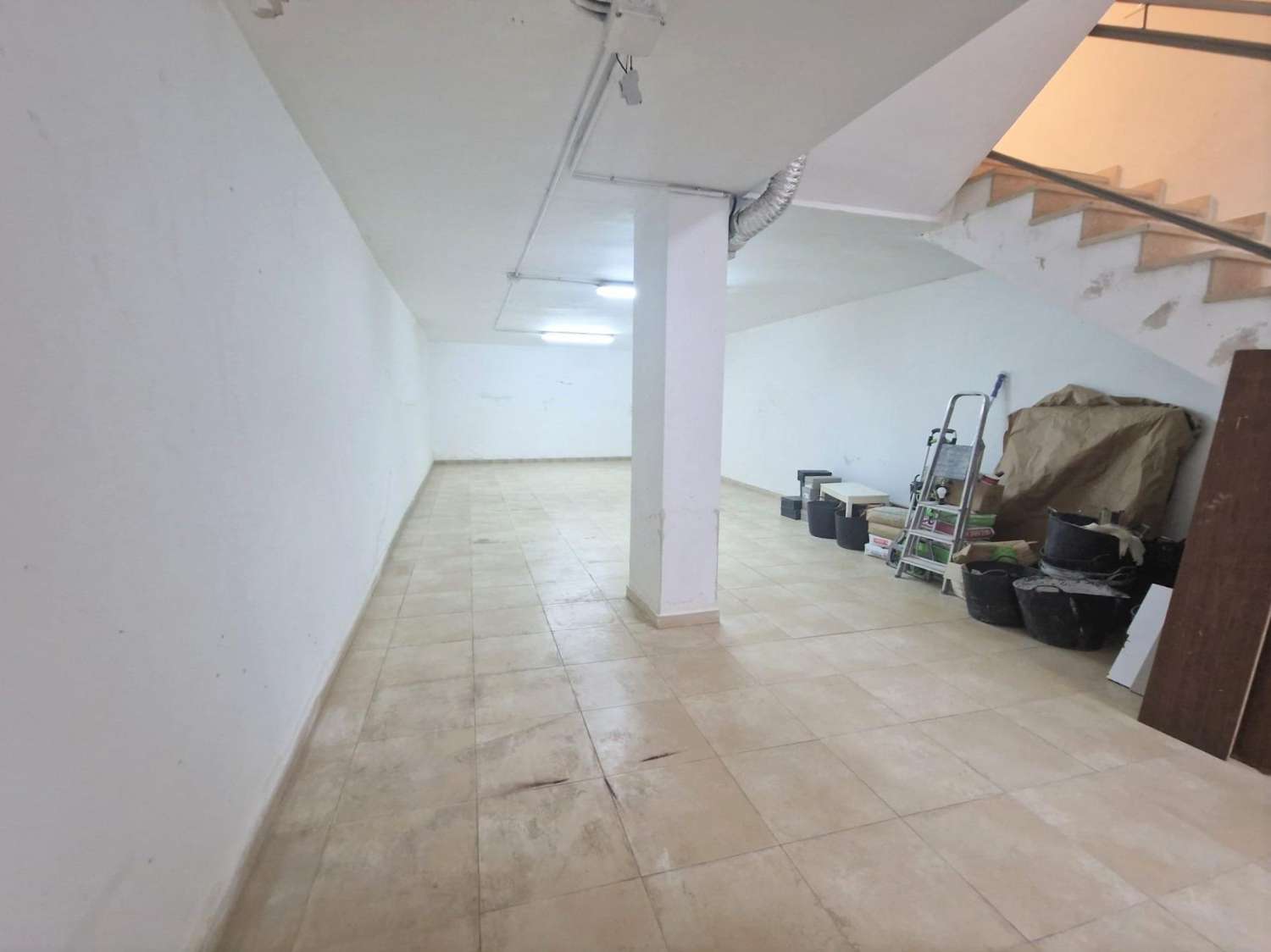 Superb commercial premises in Guardamar Del Segura