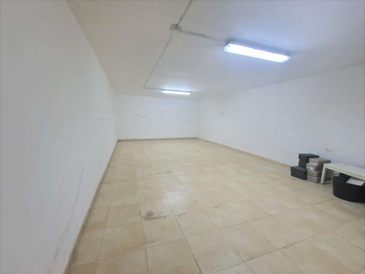 Superb commercial premises in Guardamar Del Segura