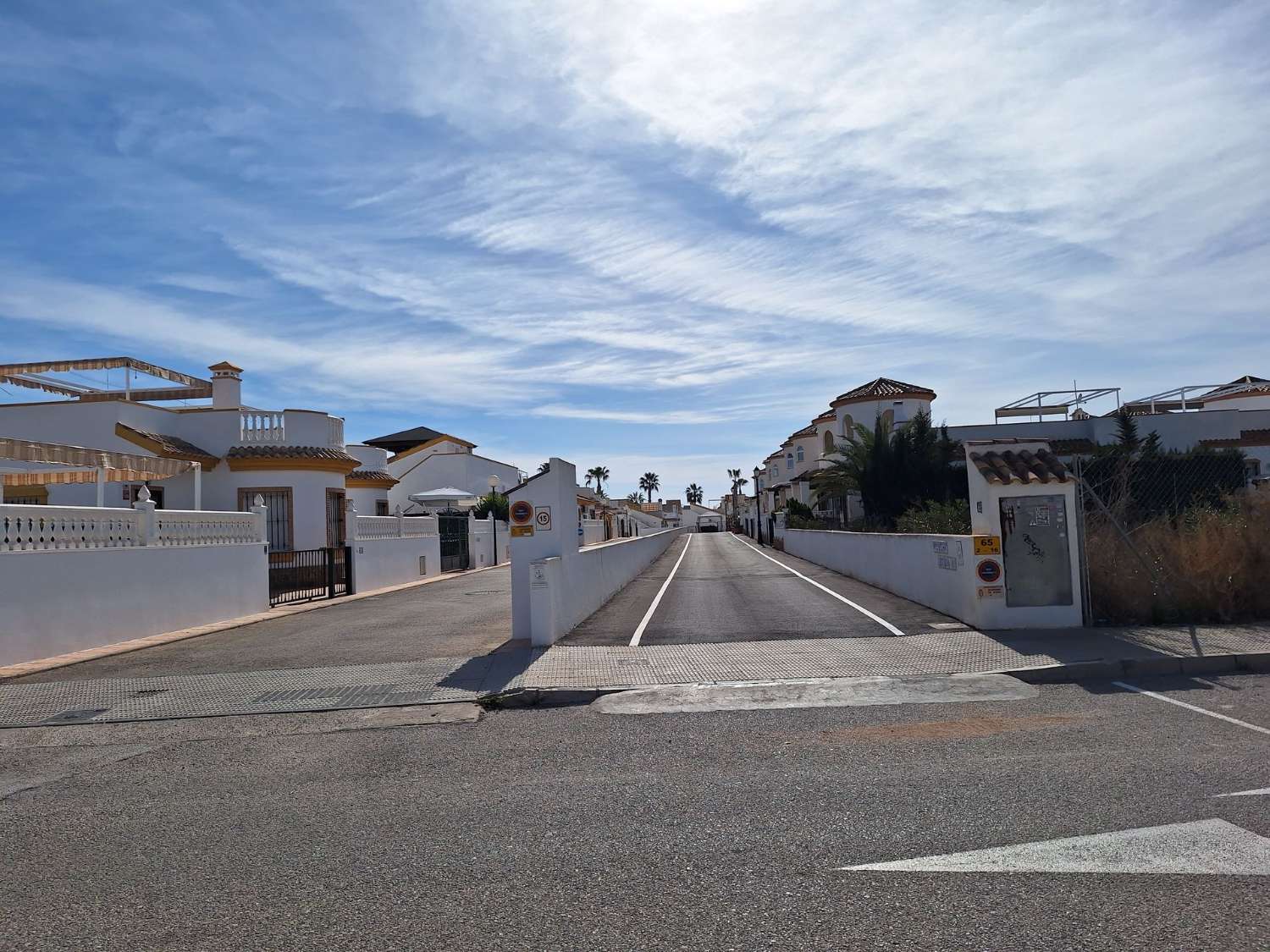 Espléndida villa de 3 dormitorios en Guardamar De Segura (El Raso)