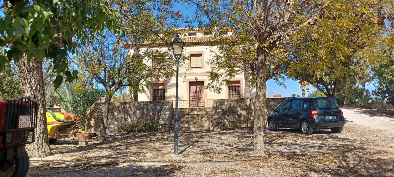 Splendide propriété ( maison de Maitre ) à FORTUNA ( MURCIA )