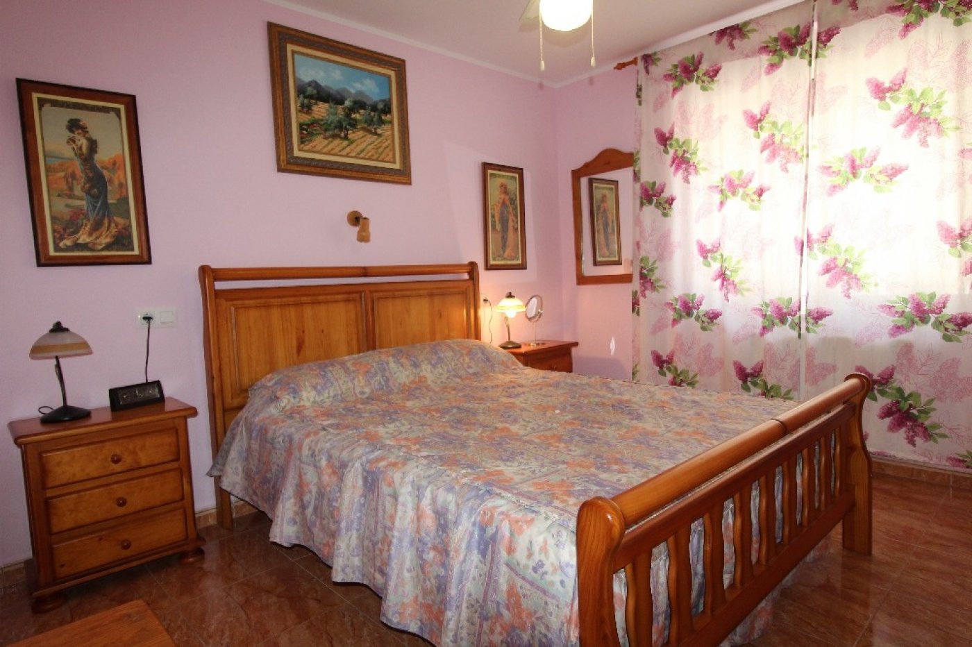 CHALET INDEPENDIENTE, 5 DORMITORIOS, GRAN JARDÍN CON PISCINA + ALOJAMIENTO (independiente)