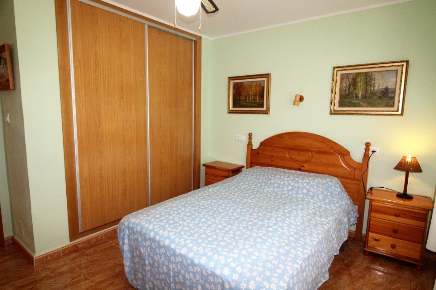 CHALET INDEPENDIENTE, 5 DORMITORIOS, GRAN JARDÍN CON PISCINA + ALOJAMIENTO (independiente)