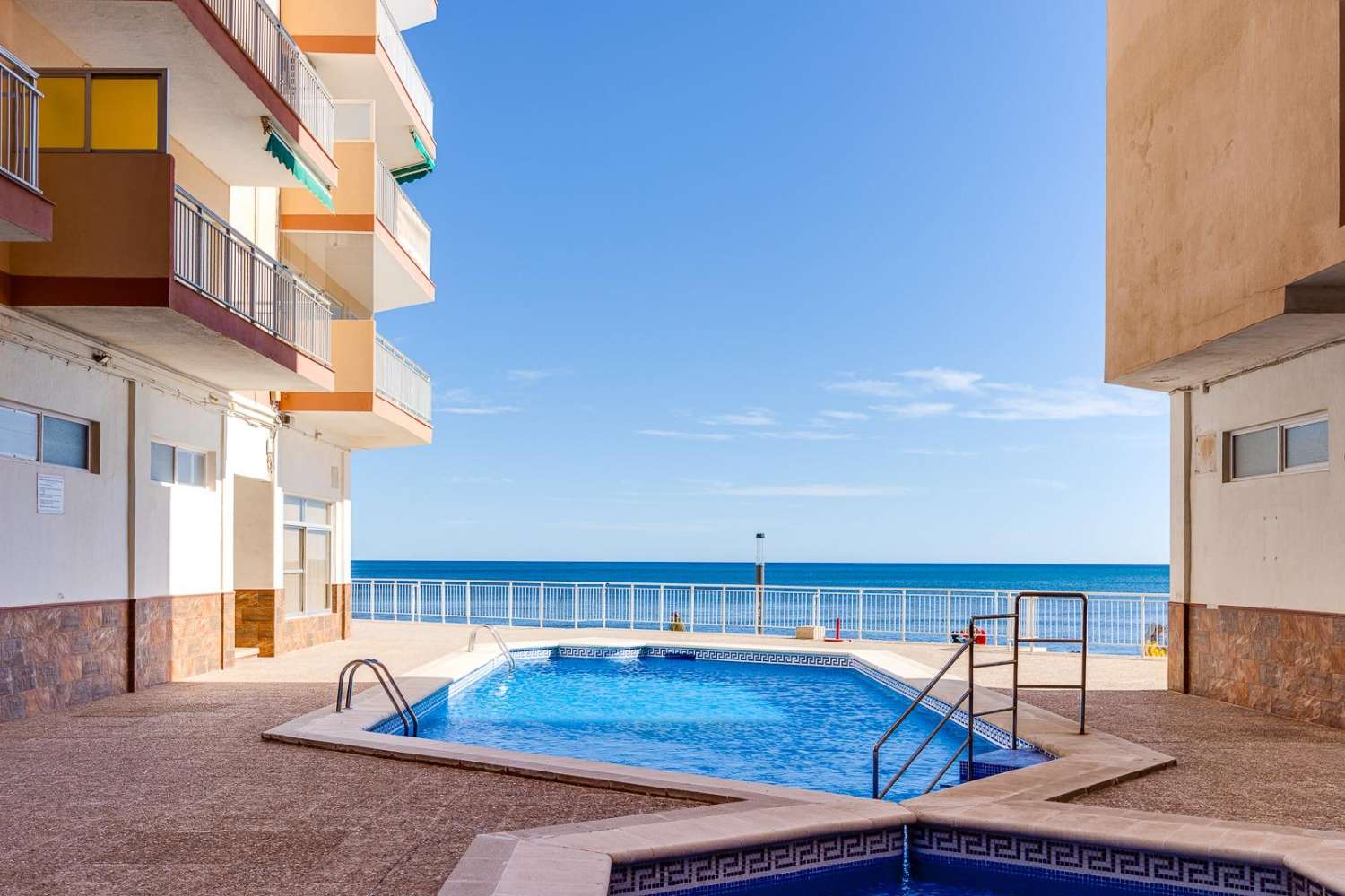 3 bedroom apartment with sea view in Torrevieja (playa Del Cura)