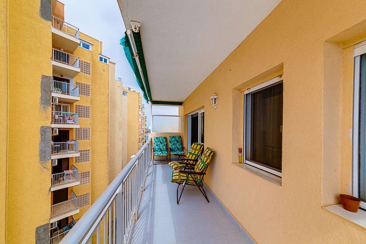 Apartment mit 3 Schlafzimmern und Meerblick in Torrevieja (Playa Del Cura)