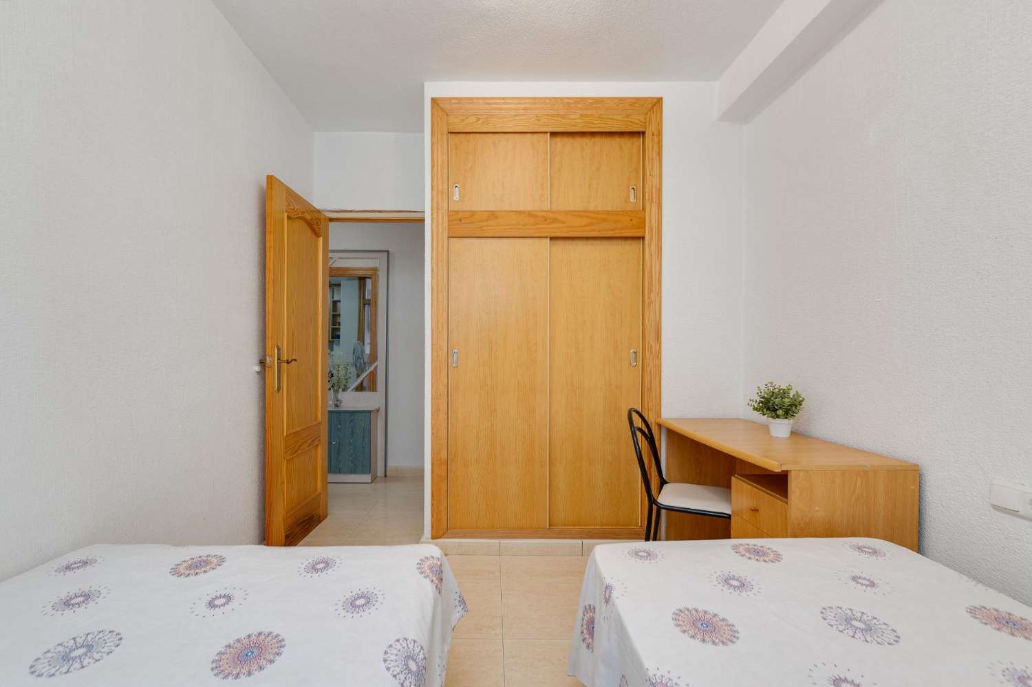 Apartamento de 3 dormitorios cerca del mar - Torrevieja (Playa del cura)