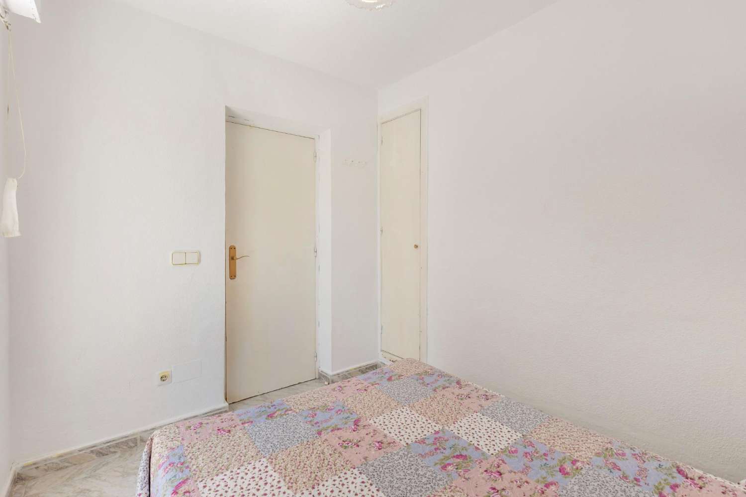 Bungalow de 4 dormitorios - Torrevieja (zona cruce de caminos)