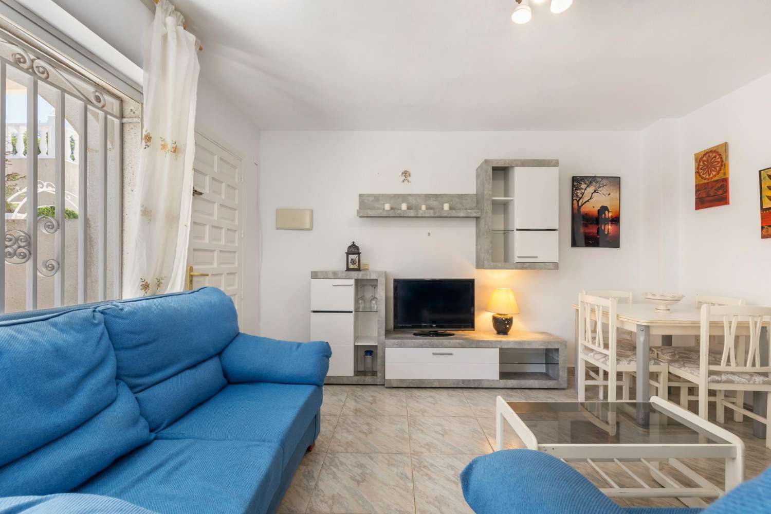 Bungalow de 4 dormitorios - Torrevieja (zona cruce de caminos)