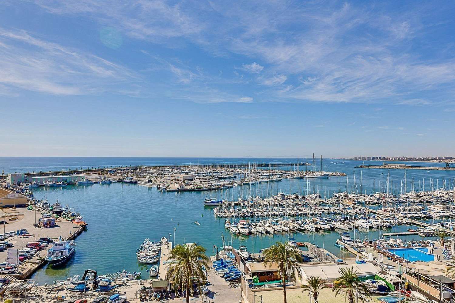Bungalow de 4 dormitorios - Torrevieja (zona cruce de caminos)