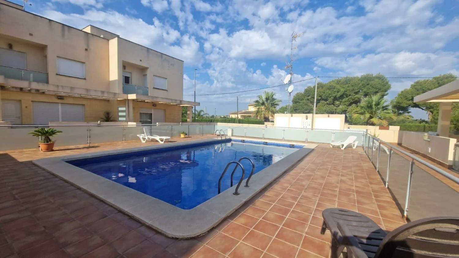 Casa de campo - Los Montesinos (La Herrada)