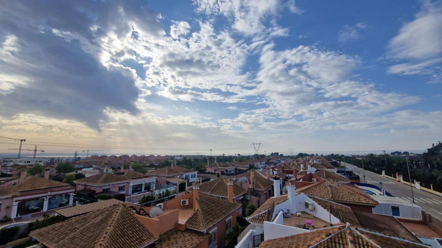Casa de campo - Los Montesinos (La Herrada)
