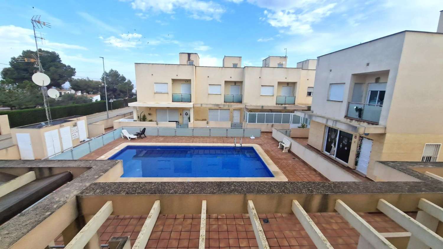 Casa de campo - Los Montesinos (La Herrada)