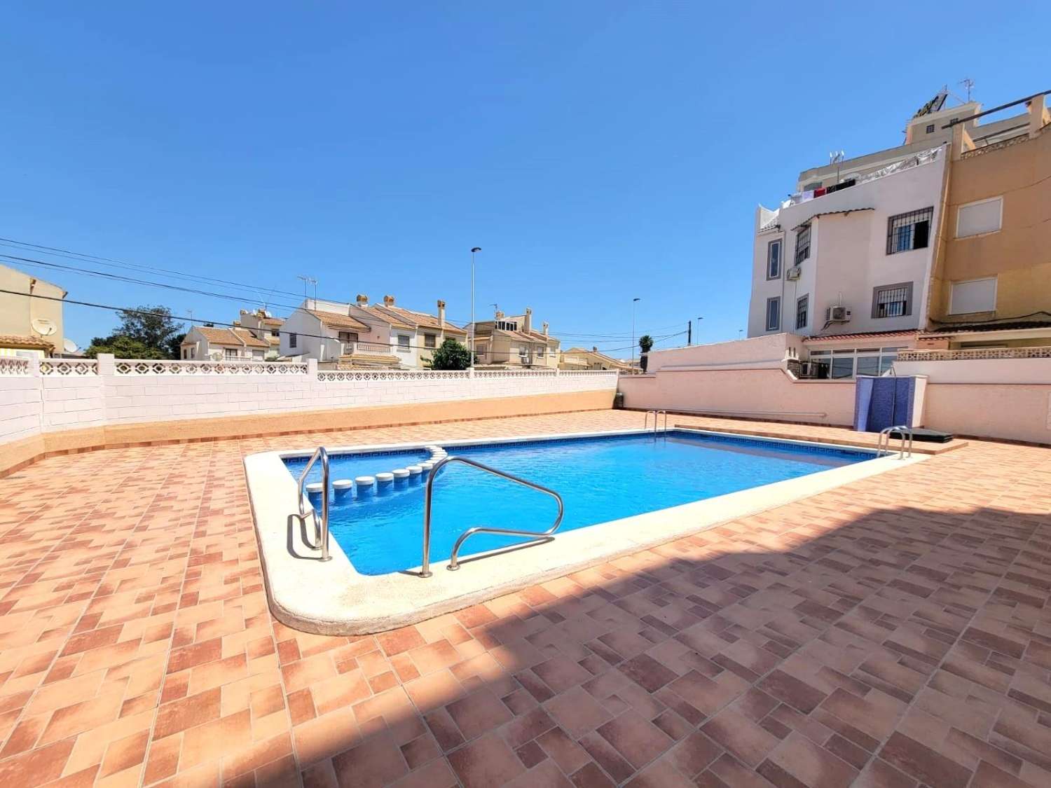 Appartamento con 2 camere da letto e 1 bagno con piscina a Nueva Torrevieja