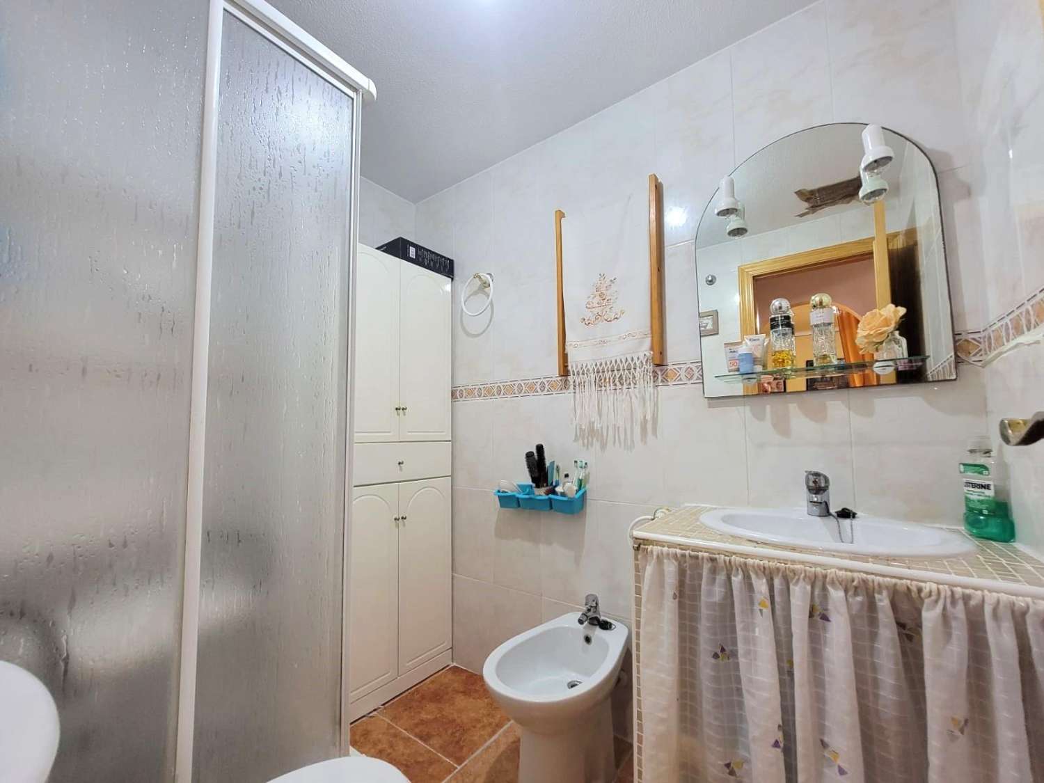 Appartamento con 2 camere da letto e 1 bagno con piscina a Nueva Torrevieja