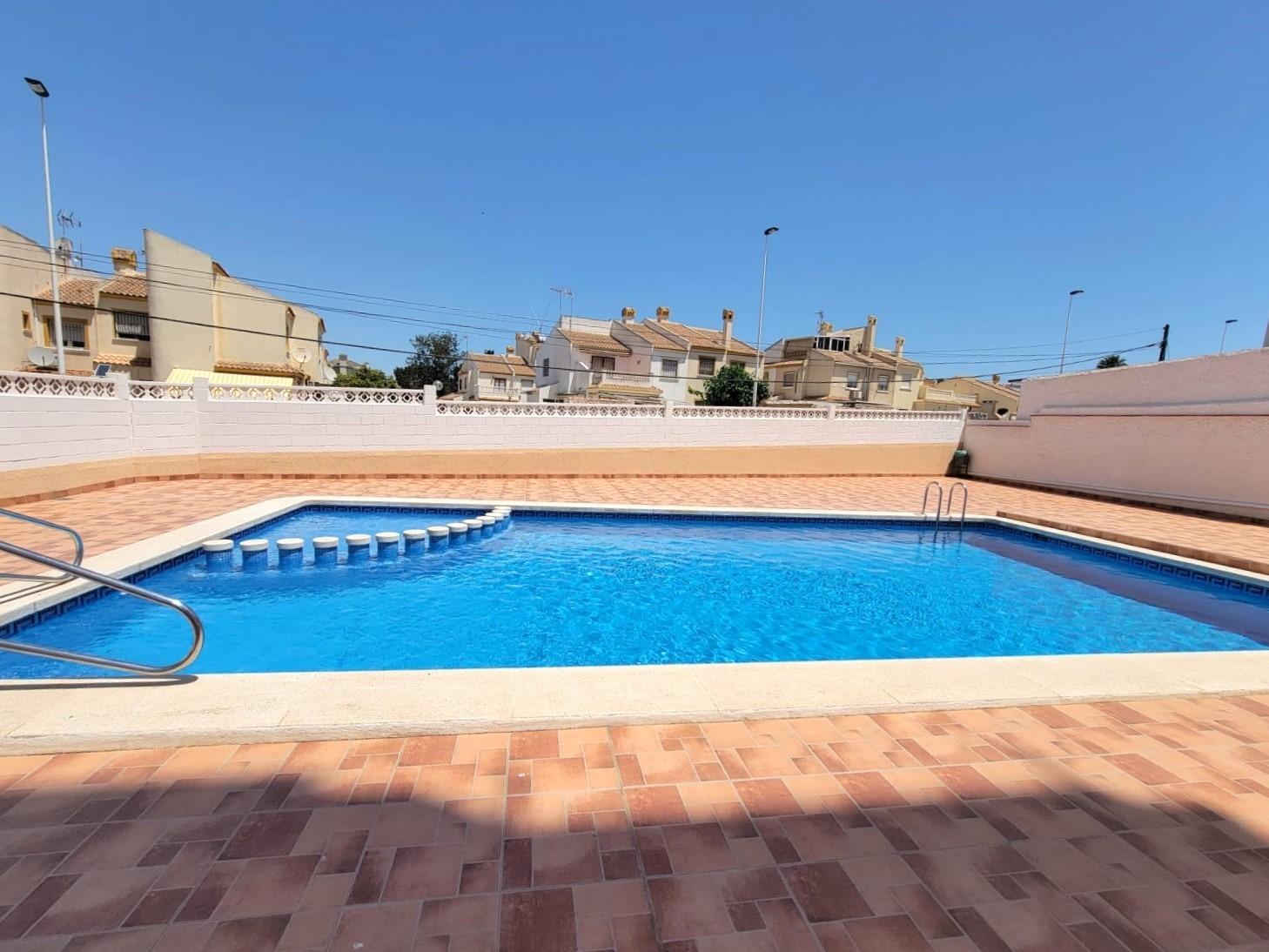 Appartamento con 2 camere da letto e 1 bagno con piscina a Nueva Torrevieja