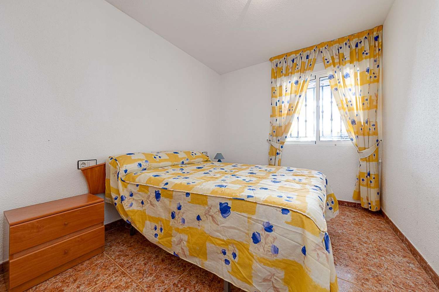 BUNGALOW CON 2 CAMERE DA LETTO CON GIARDINO PRIVATO, PISCINA COMUNITARIA E PARCHEGGIO (Vistabella Golf)