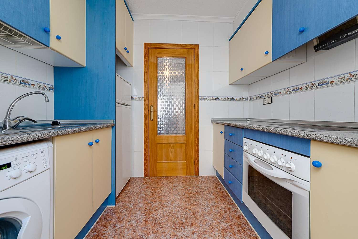 BUNGALOW CON 2 CAMERE DA LETTO CON GIARDINO PRIVATO, PISCINA COMUNITARIA E PARCHEGGIO (Vistabella Golf)