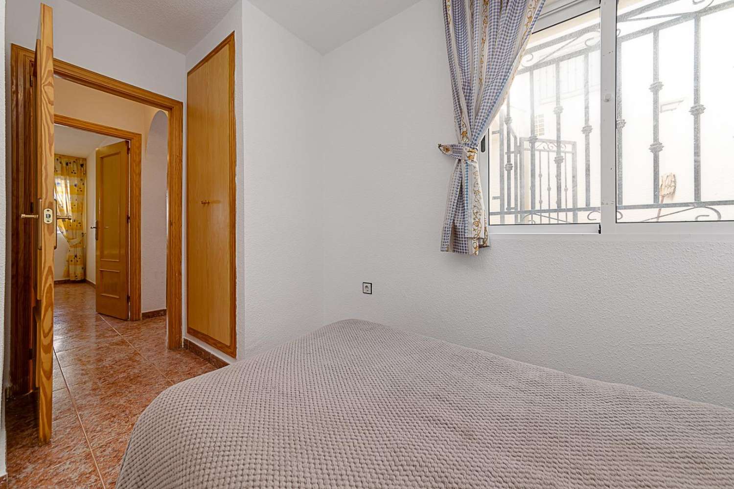 BUNGALOW CON 2 CAMERE DA LETTO CON GIARDINO PRIVATO, PISCINA COMUNITARIA E PARCHEGGIO (Vistabella Golf)