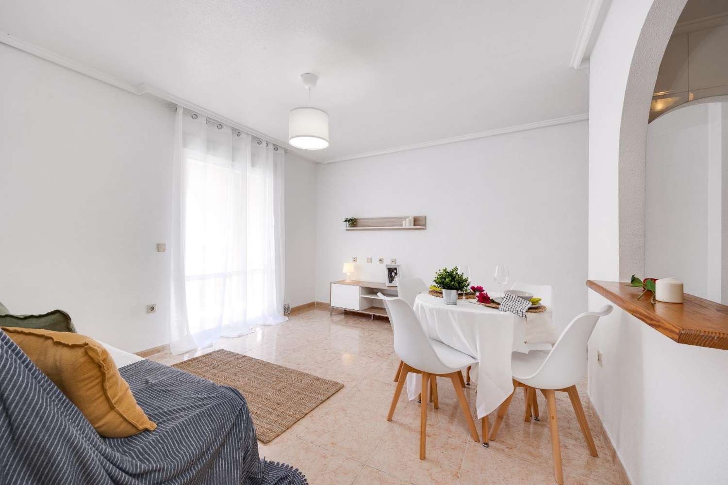2-pokojowe mieszkanie z basenem w Torrevieja