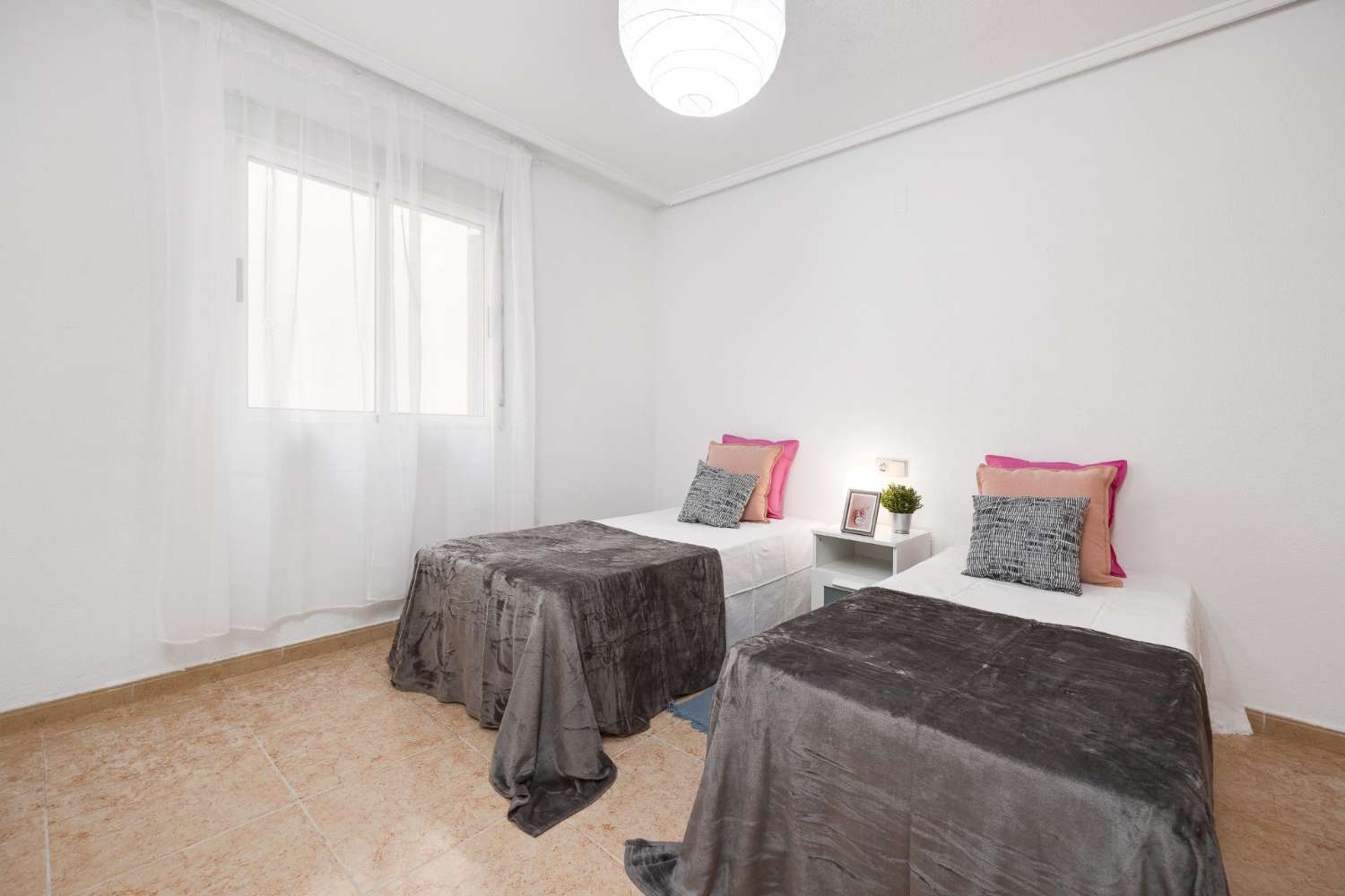 2-pokojowe mieszkanie z basenem w Torrevieja