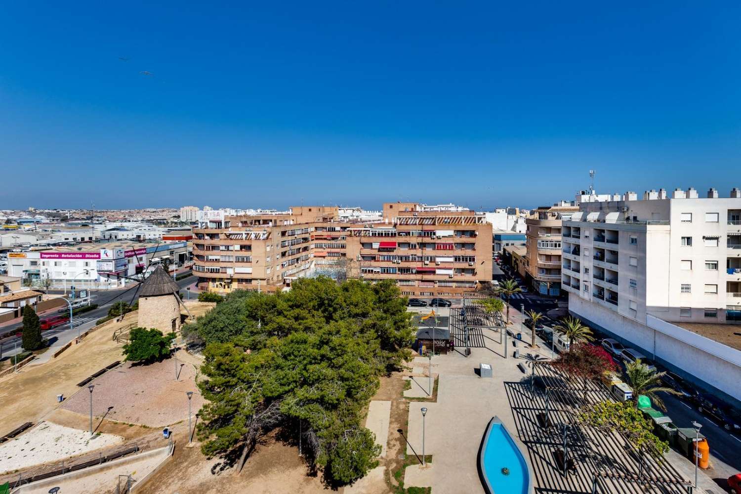 2-pokojowe mieszkanie z basenem w Torrevieja