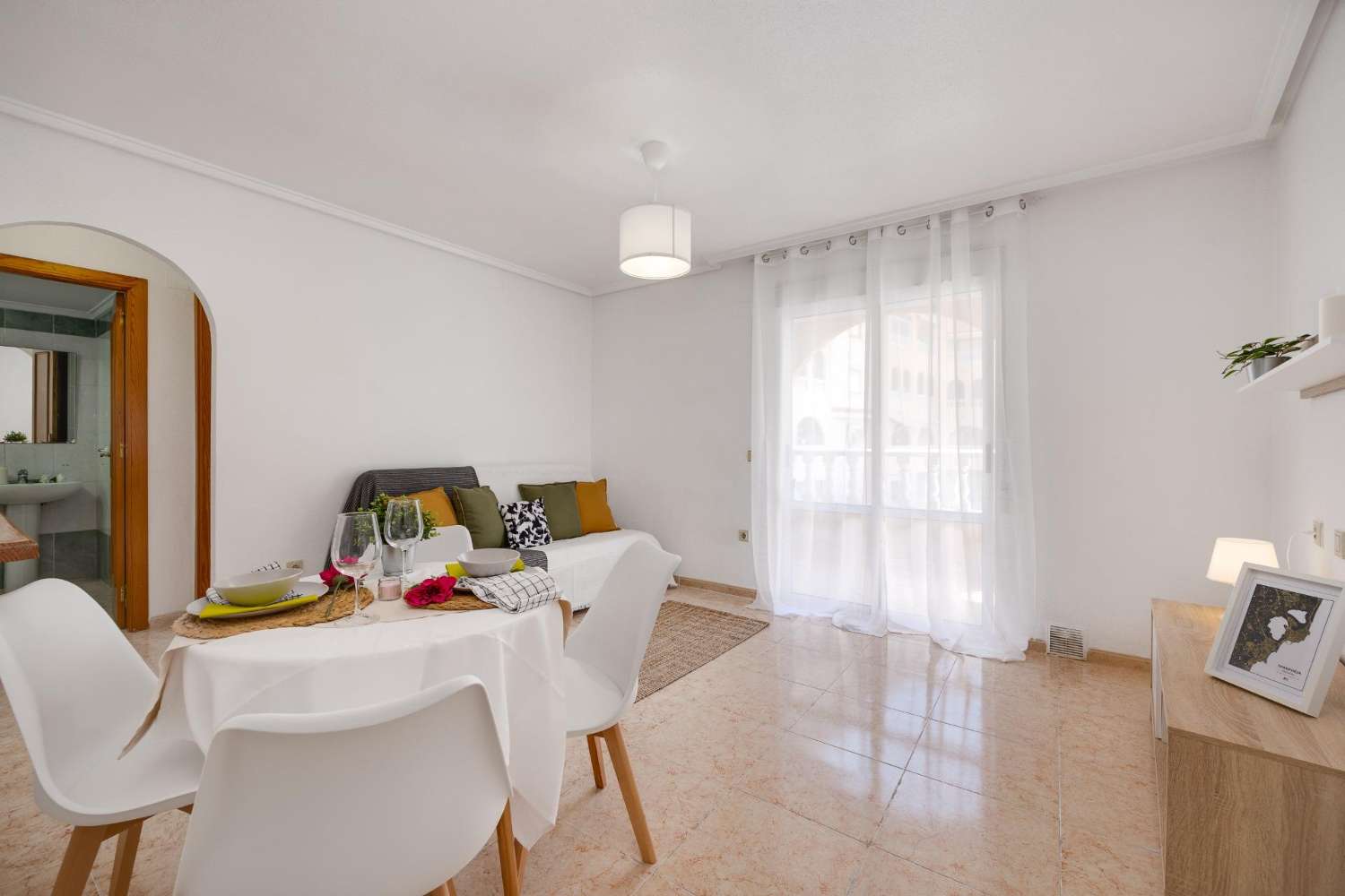 2-pokojowe mieszkanie z basenem w Torrevieja
