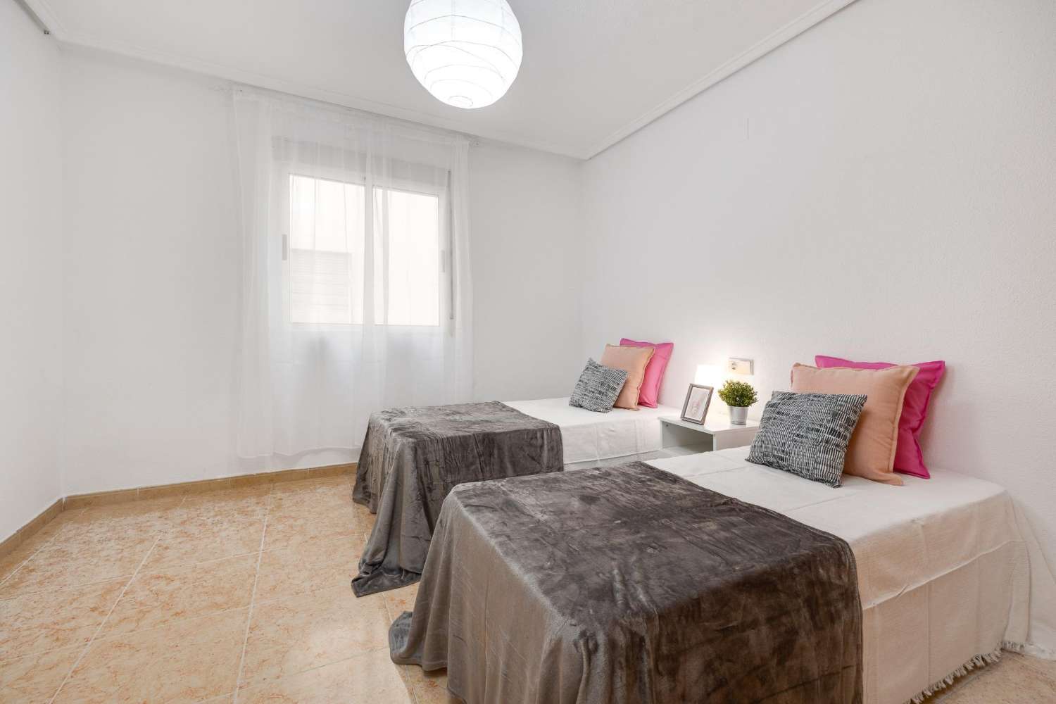 2-pokojowe mieszkanie z basenem w Torrevieja