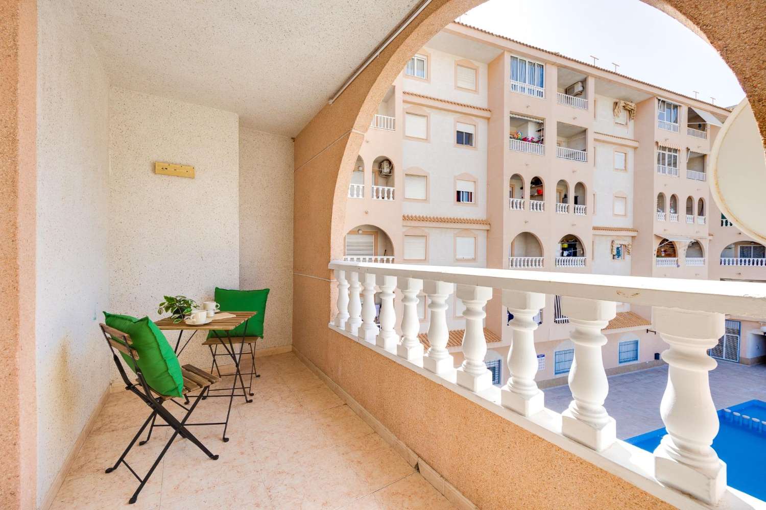 2-pokojowe mieszkanie z basenem w Torrevieja