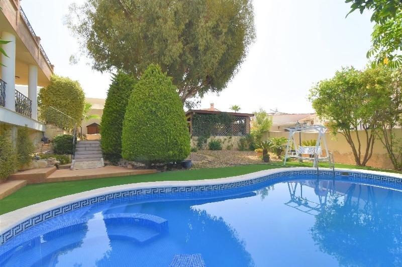 Villa di lusso indipendente, 5 camere da letto, 4 bagni, piscina, giardini, ampio terreno, Ciudad Quesada