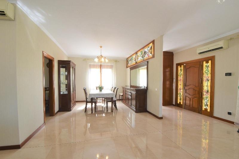 Villa di lusso indipendente, 5 camere da letto, 4 bagni, piscina, giardini, ampio terreno, Ciudad Quesada