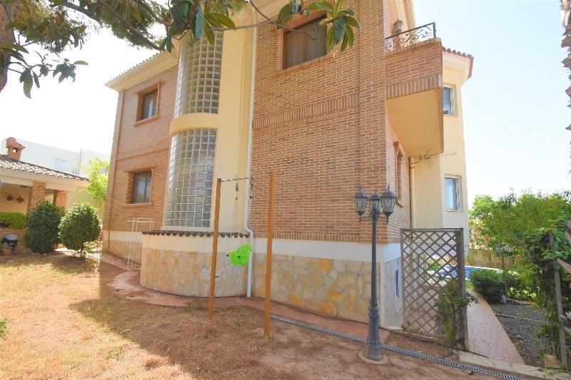 Villa di lusso indipendente, 5 camere da letto, 4 bagni, piscina, giardini, ampio terreno, Ciudad Quesada