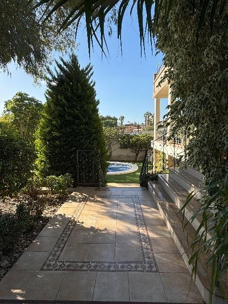 Villa di lusso indipendente, 5 camere da letto, 4 bagni, piscina, giardini, ampio terreno, Ciudad Quesada