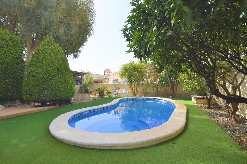 Villa di lusso indipendente, 5 camere da letto, 4 bagni, piscina, giardini, ampio terreno, Ciudad Quesada