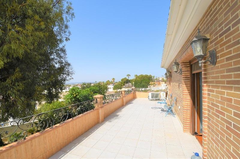 Villa di lusso indipendente, 5 camere da letto, 4 bagni, piscina, giardini, ampio terreno, Ciudad Quesada