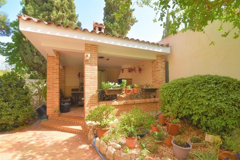 Villa di lusso indipendente, 5 camere da letto, 4 bagni, piscina, giardini, ampio terreno, Ciudad Quesada