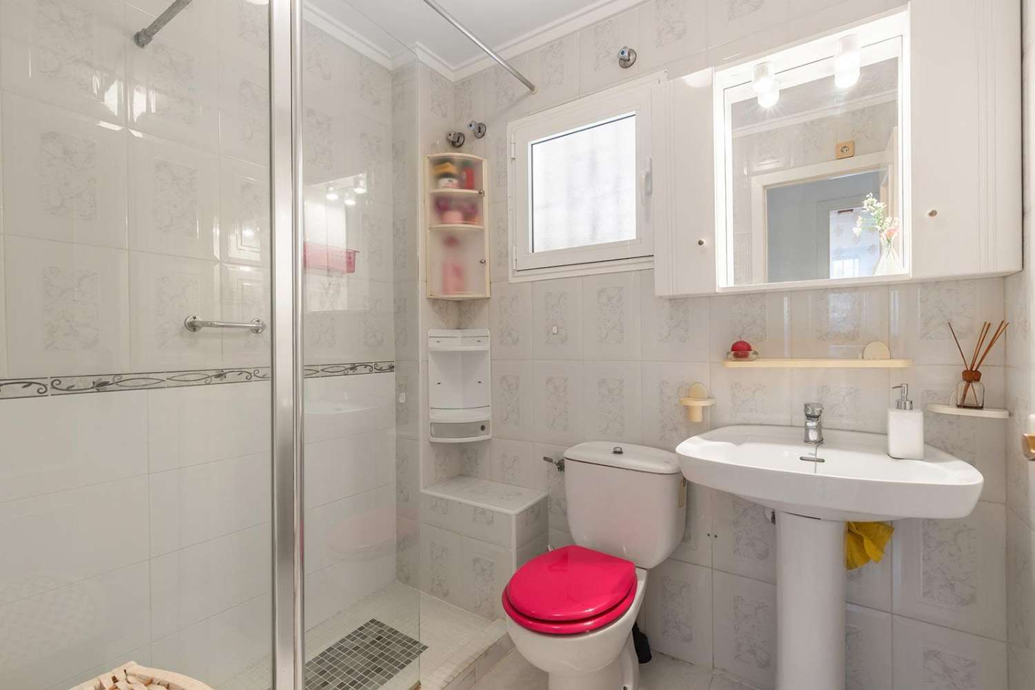 Bungalow med 1 sovrum och gemensam pool