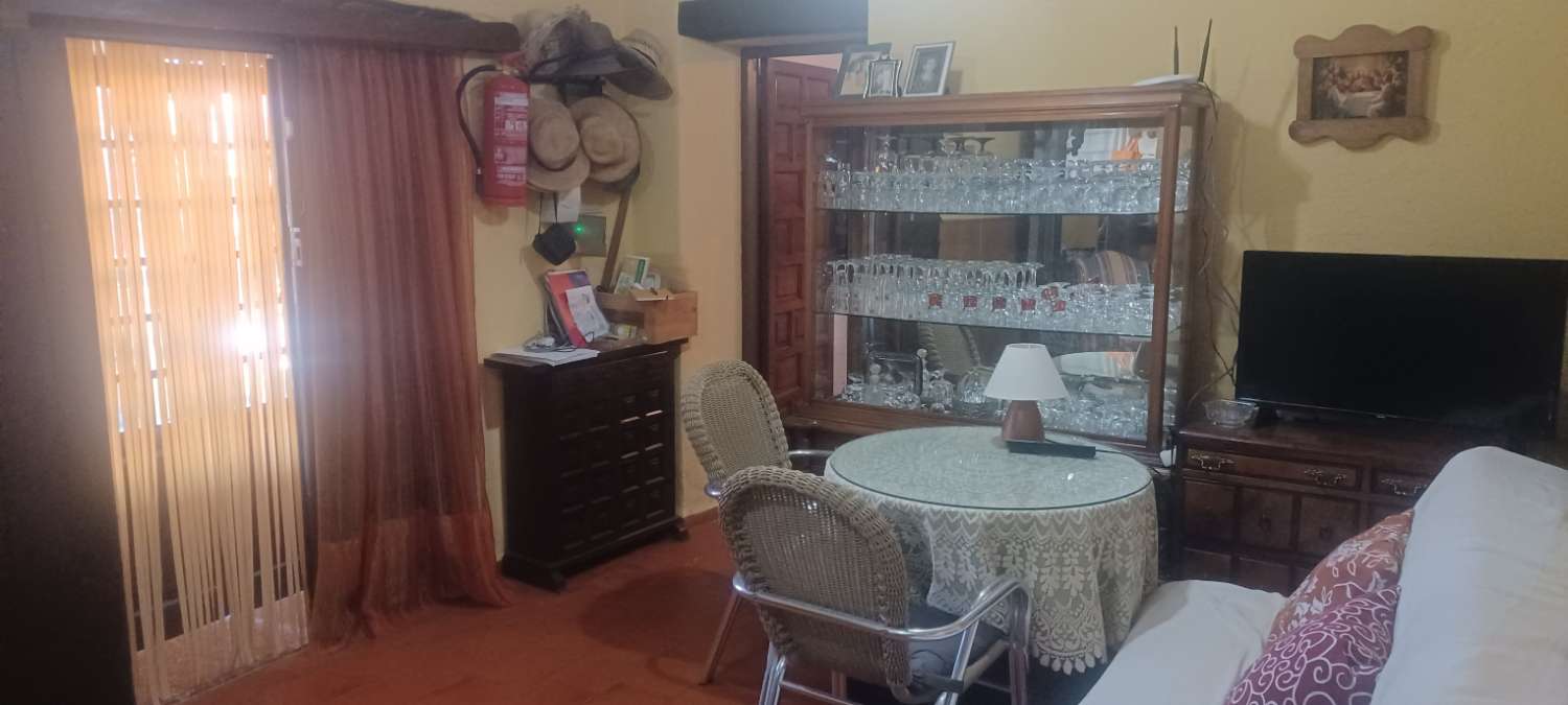 2 hus för priset av ett i Fortuna (Murcia)