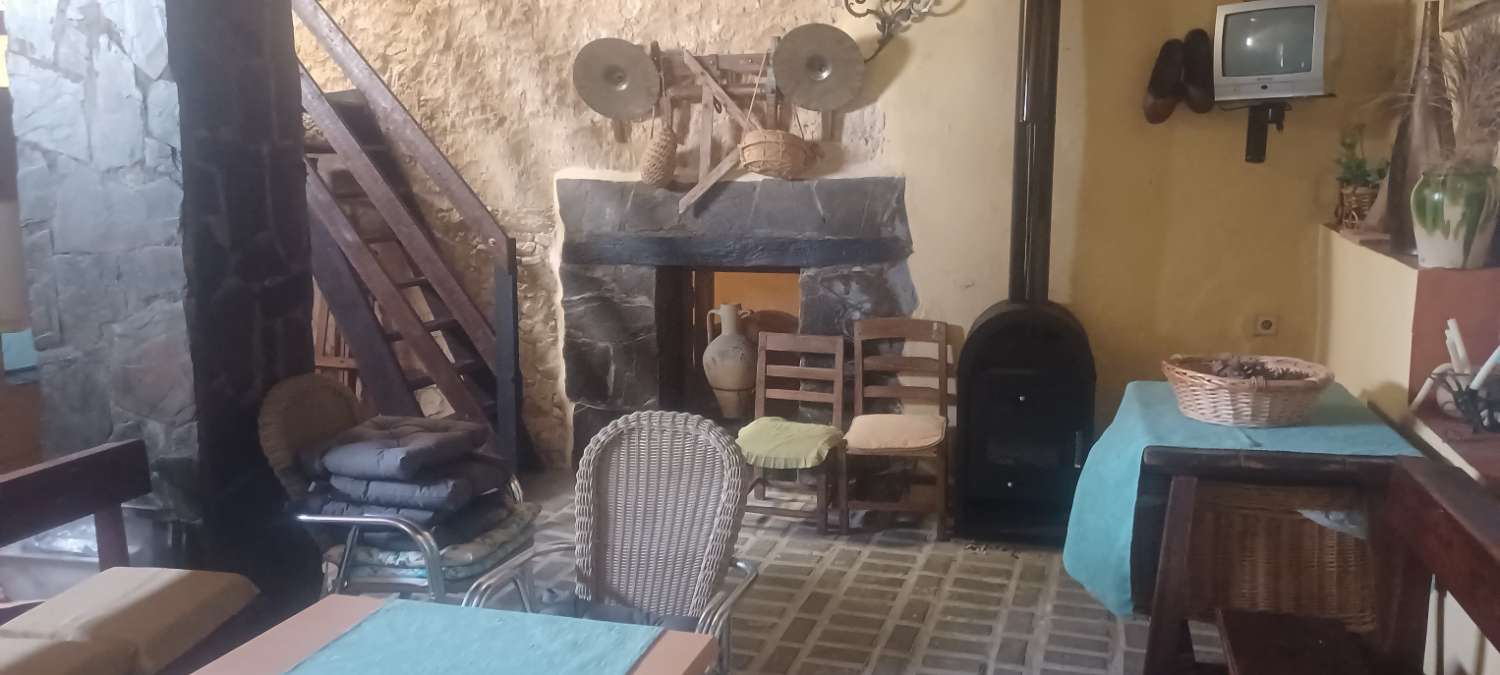 2 hus för priset av ett i Fortuna (Murcia)