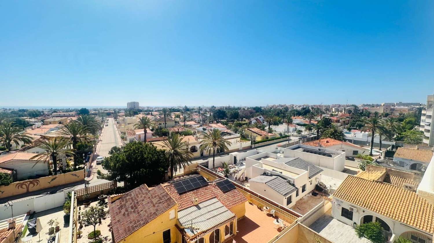 Din lägenhet med havsutsikt i Torrevieja
