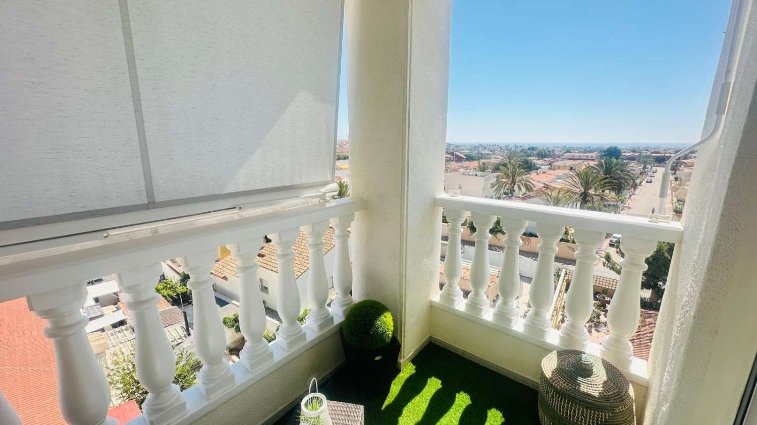 Din lägenhet med havsutsikt i Torrevieja