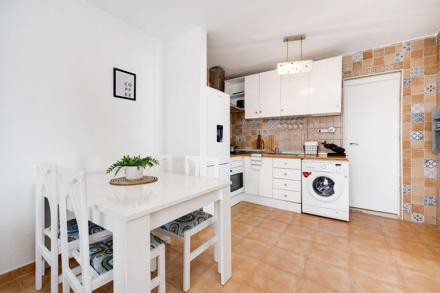 Fantastiskt radhus med 2 sovrum, privat trädgård och solarium