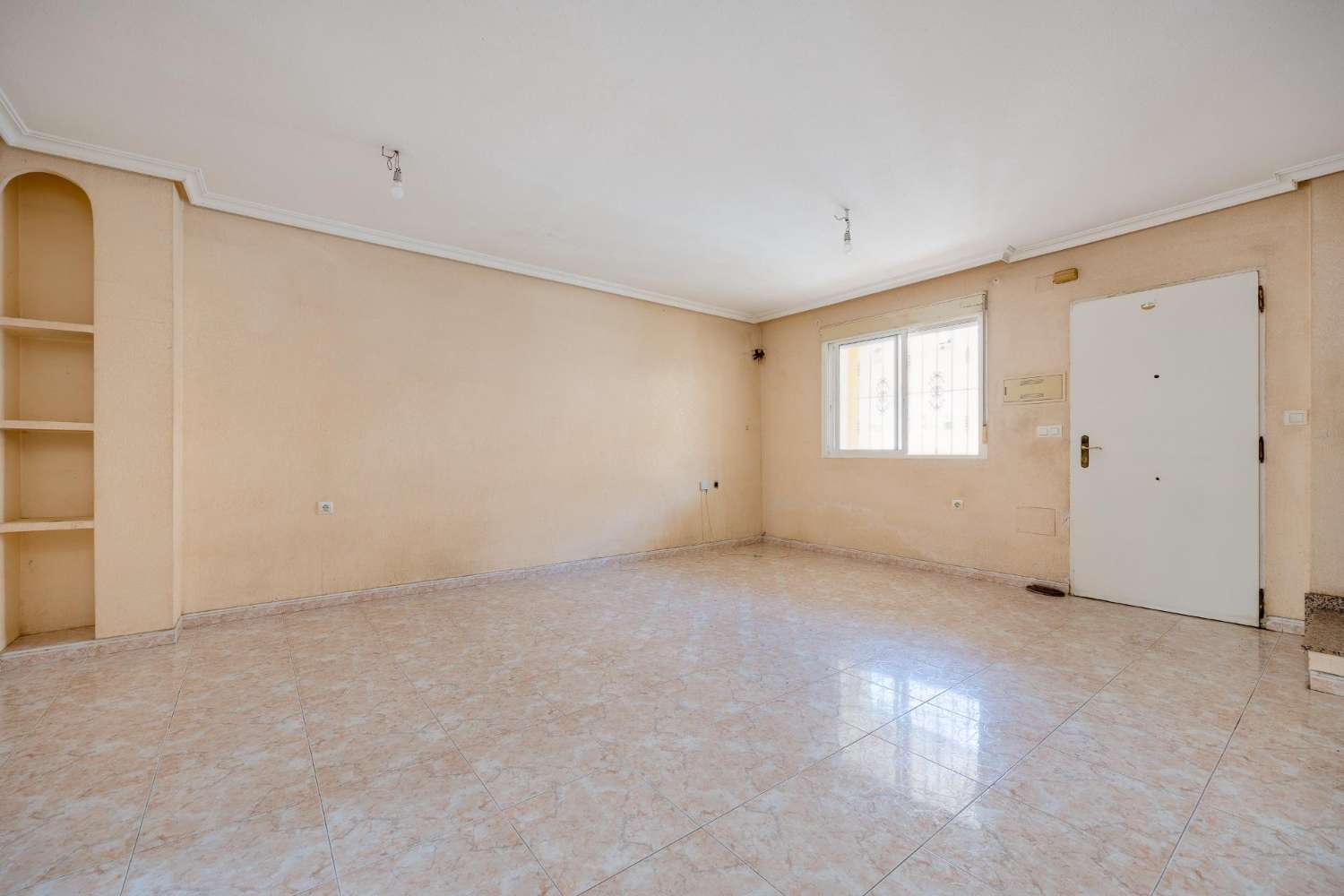 Chalet pareado en venta en Los Montesinos