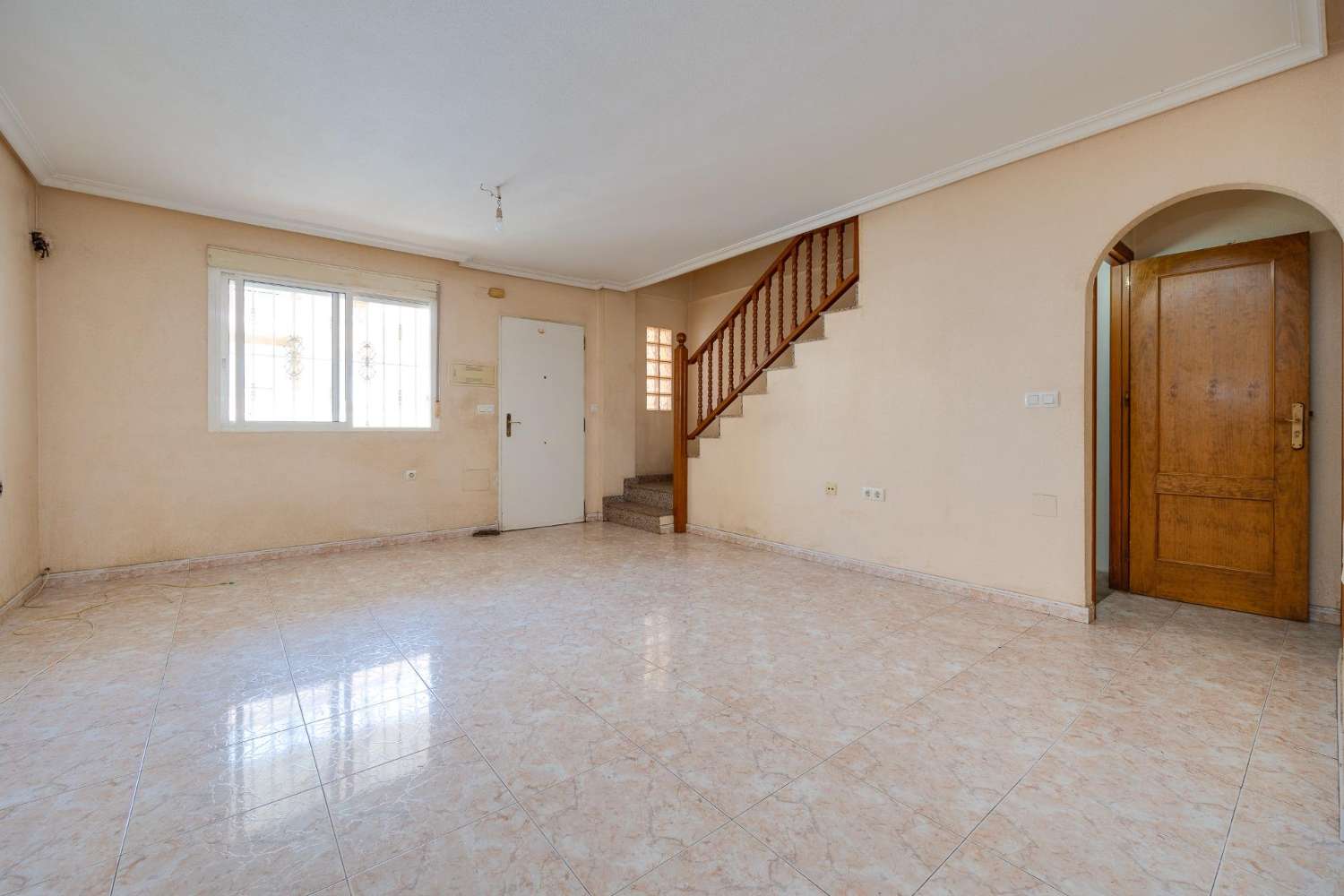 Chalet pareado en venta en Los Montesinos