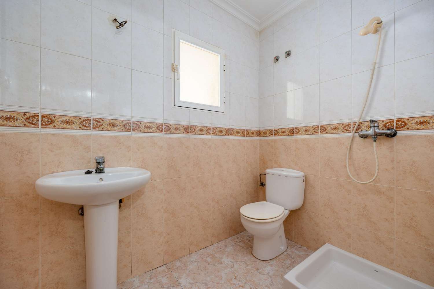Chalet pareado en venta en Los Montesinos